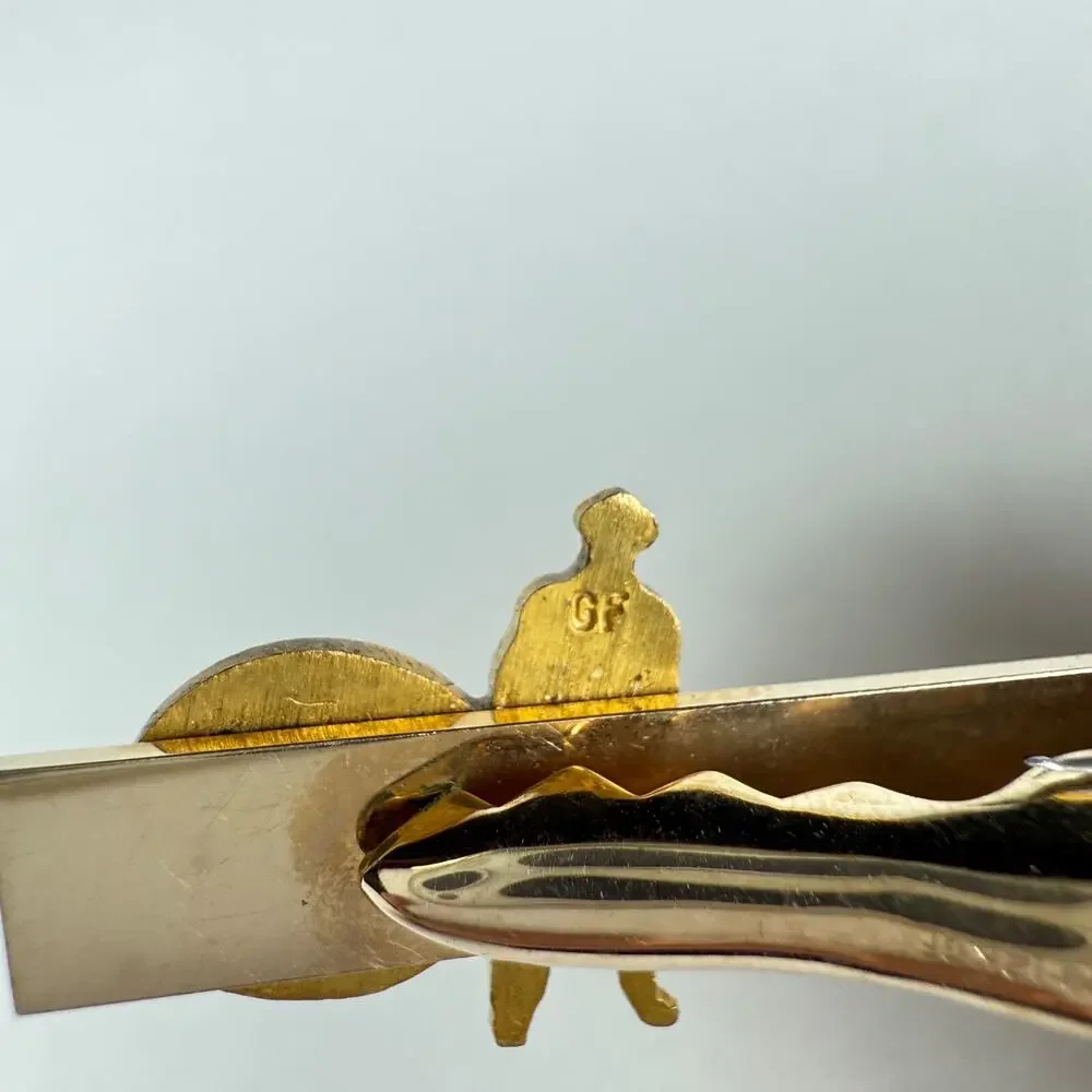 PGE Logo Oct 1962 Standing Men Advertising Mens 1/20 12kgf Tie Bar Clip Jewelry